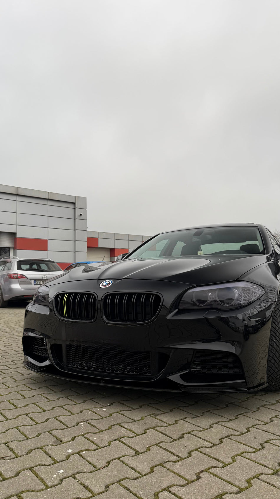 Lip prelungire bara fata M-Tech compatibil cu BMW Seria 5 F10 F11 (2011-2017) Negru Lucios