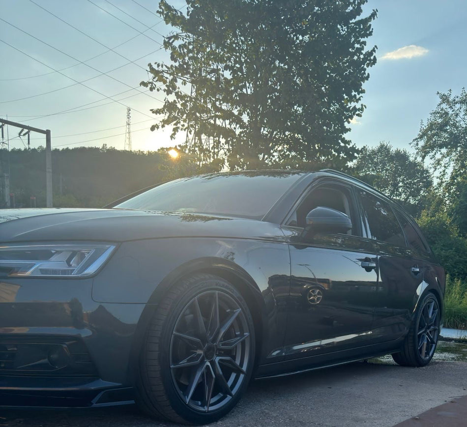 Prelungire praguri laterale compatibil Audi A4 B9 2016-2024 negru lucios