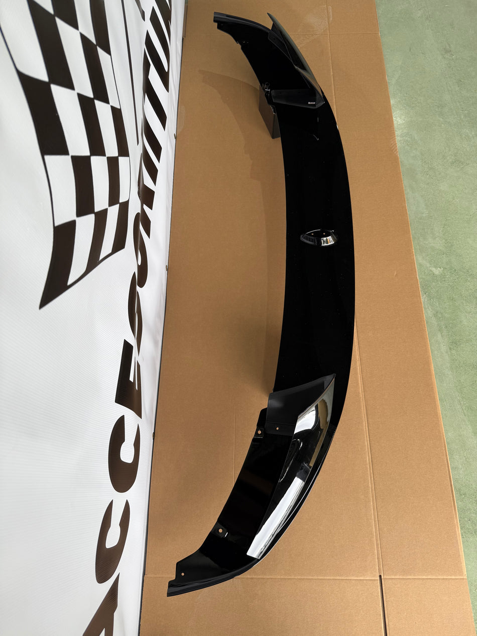 Lip prelungire bara fata M-Tech compatibil cu BMW Seria 5 F10 F11 (2011-2017) Negru Lucios