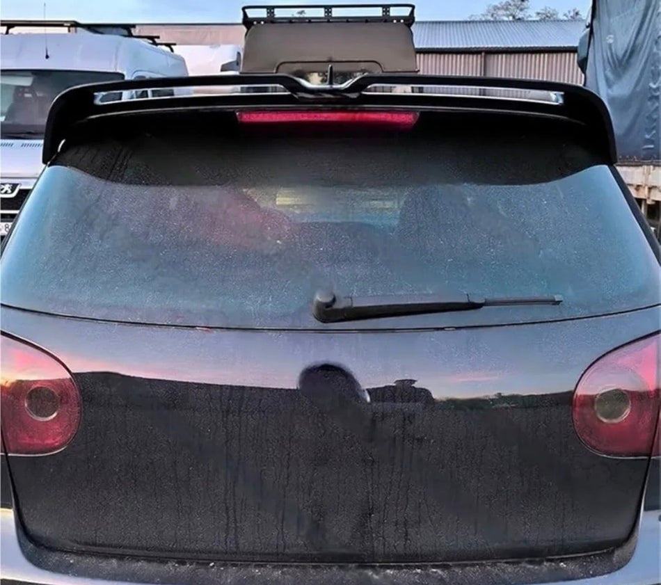 Eleron haion GTI Look compatibil cu VW Golf 5 (2003-2008) negru lucios