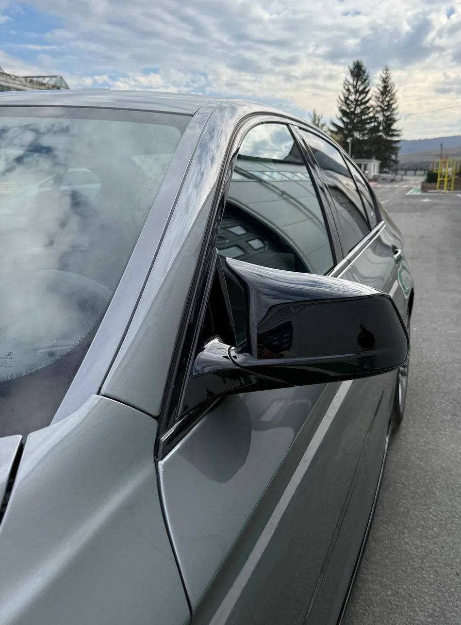 Capace oglinzi Batman Style compatibile cu BMW seria 5 F10 F11 Non-Facelift 2010-2013 Negru lucios cu CLIPSURI