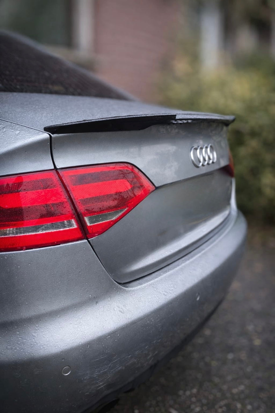 Eleron portbagaj M4 style compatibil cu Audi A4 B8 B8.5(2008-2015) negru lucios