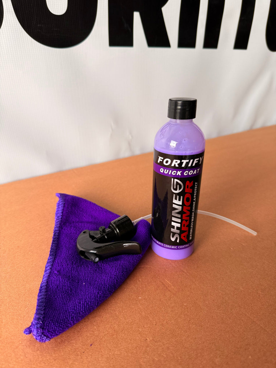 Ceara auto lichida Shine Armor cu pulverizator si laveta cadou