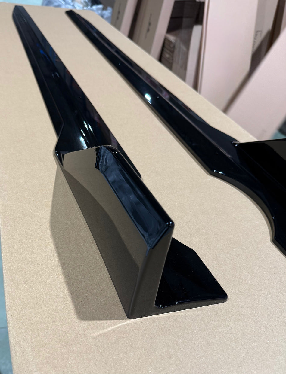 Prelungire praguri Aero compatibile cu BMW X6 G06 2019+ negru lucios