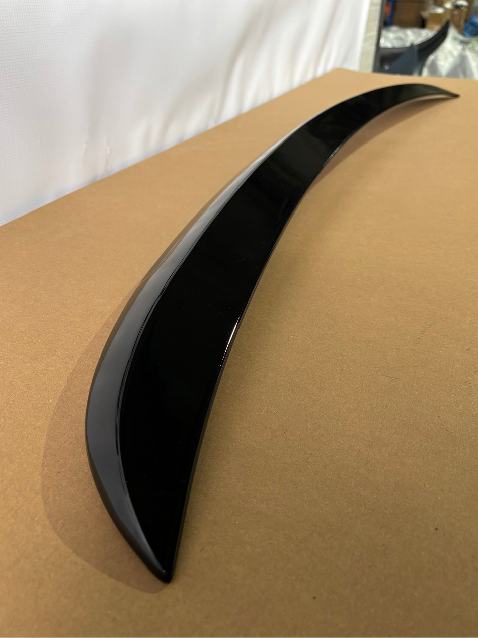 Eleron portbagaj M5 compatibil cu BMW seria 5 E60 sedan(2003-2010) negru lucios