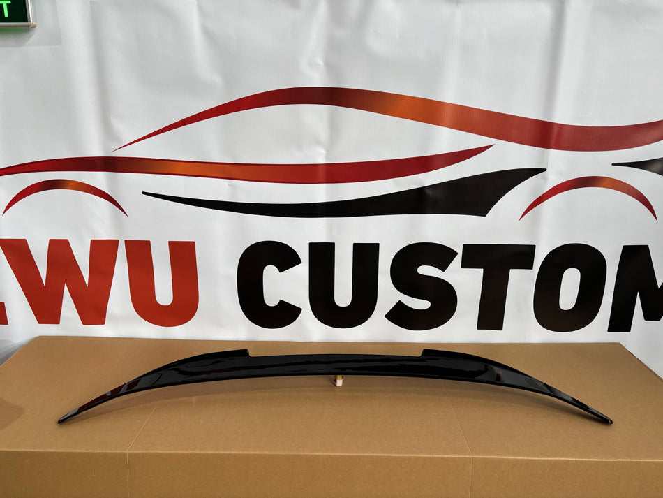 Eleron portbagaj M4 Style compatibil cu BMW Seria 8 G16 F93 GranCoupe 2018+ negru lucios