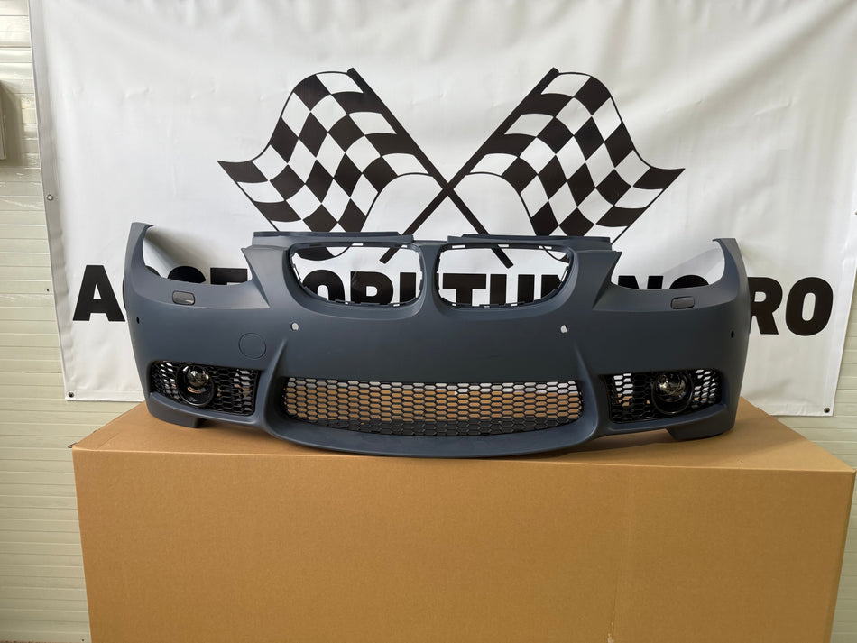 Kit Exterior compatibil cu BMW Seria 3 E92 Non-Facelift 2005-2008 M3 Design cu Praguri Laterale si Proiectoare de ceata