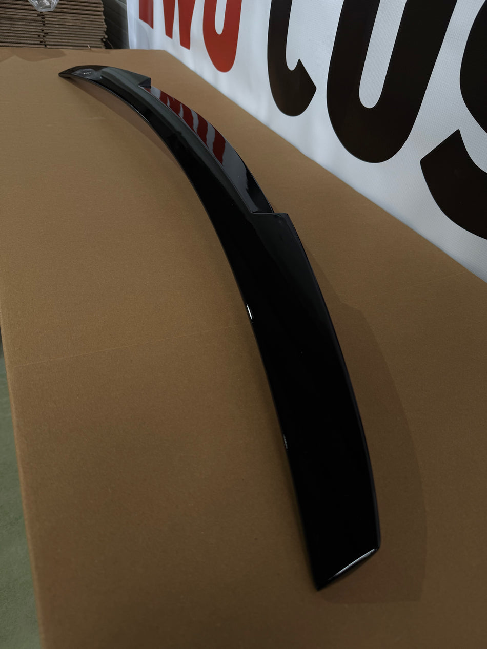 Eleron portbagaj M4 style compatibil cu Audi A4 B8 B8.5(2008-2015) negru lucios