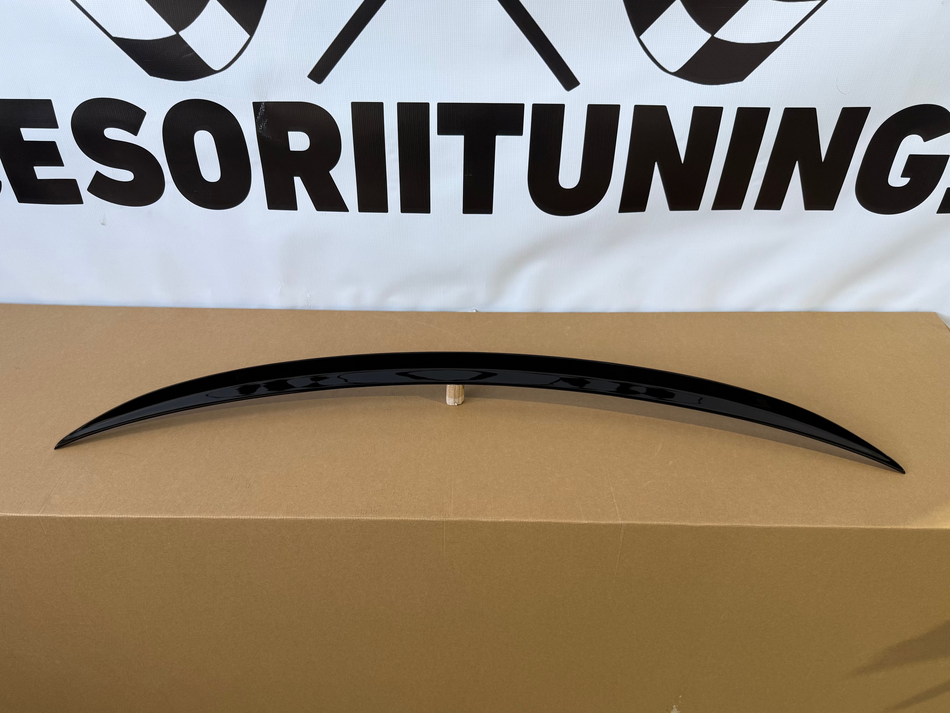 Eleron portbagaj AMG compatibil cu MERCEDES-Benz C-Class W206 2021+ negru lucios