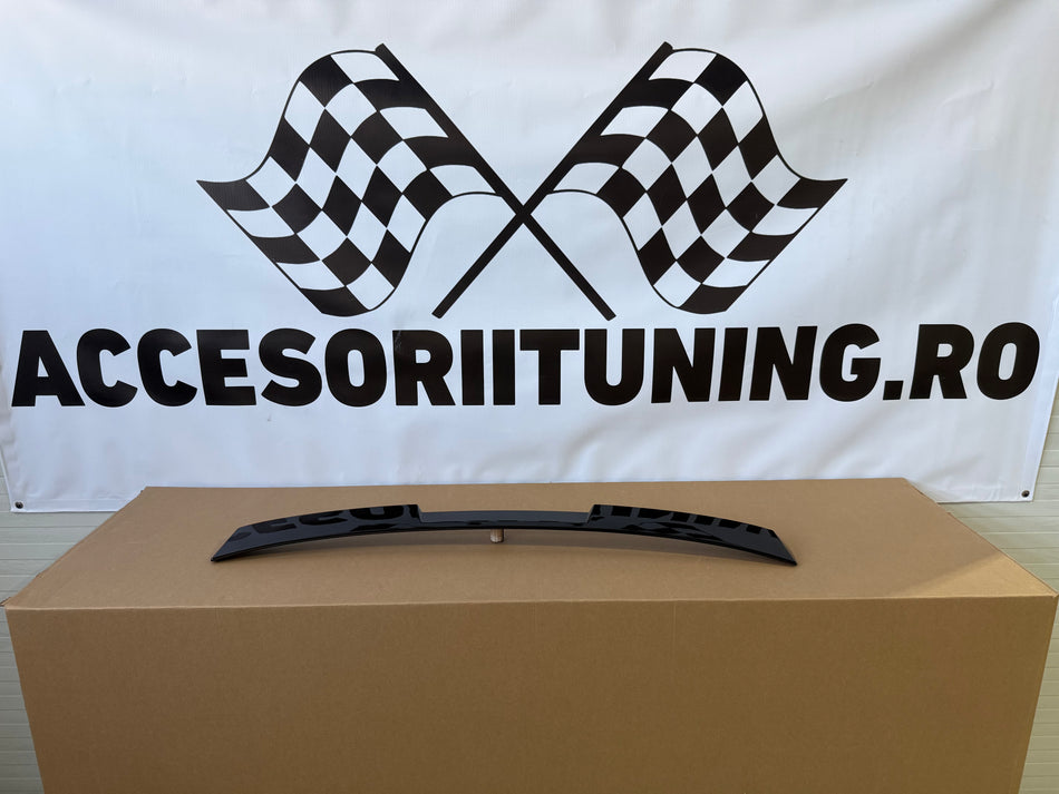 Eleron luneta M4 Style compatibil cu BMW Seria 3 E90 sedan(2005-2011) negru lucios