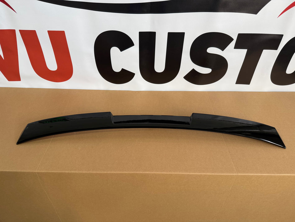 Eleron luneta M4 Style compatibil cu BMW Seria 3 F30 sedan(2011-2017) negru lucios