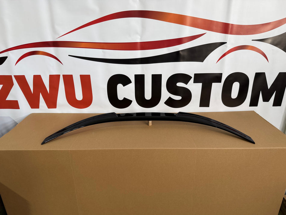 Eleron portbagaj M4 Style compatibil cu BMW Seria 8 G15 Coupe 2018+ negru lucios