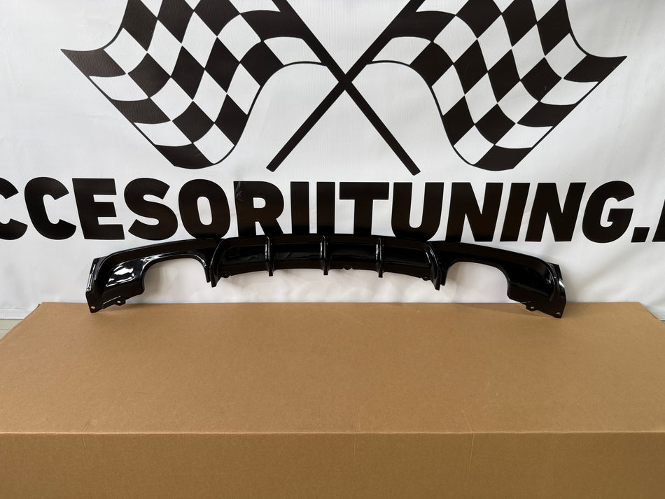 Difuzor bara spate model M3 Performance style compatibil cu BMW seria 3 F30(2012-2018) negru lucios