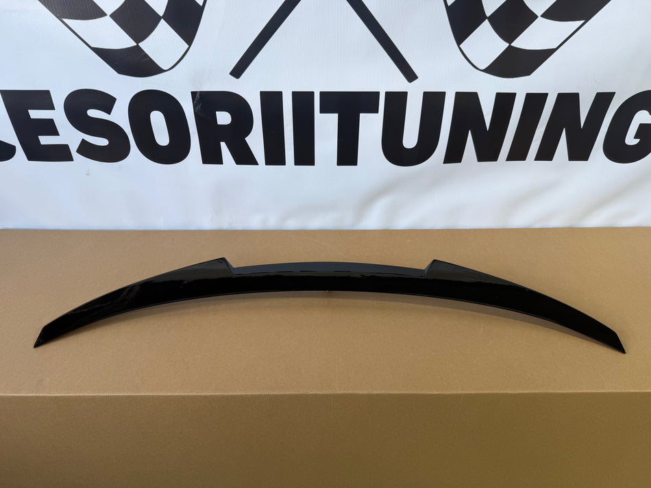 Eleron portbagaj M4 CSL compatibil cu BMW seria 4 F36(2014-2020) negru lucios