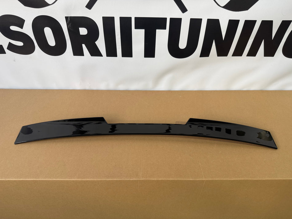 Eleron luneta M4 Style compatibil cu BMW Seria 4 F36 GranCoupe(2014-2020) negru lucios