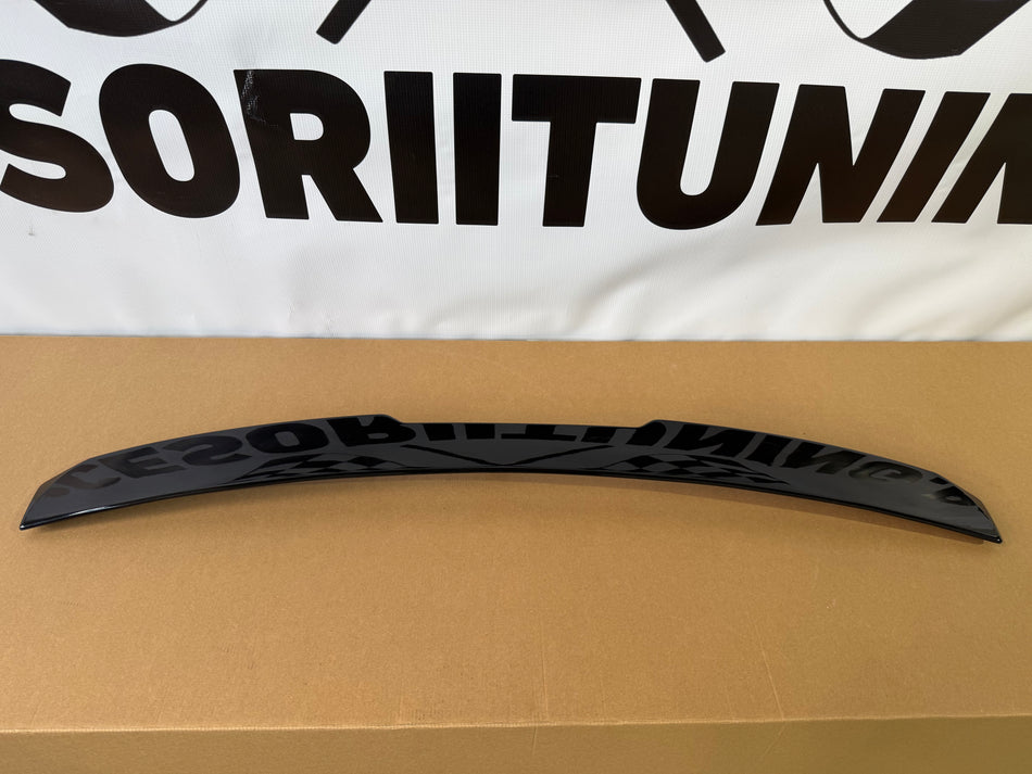 Eleron luneta  ACS style compatibil cu BMW seria 5 e60 sedan(2003-2010) negru lucios