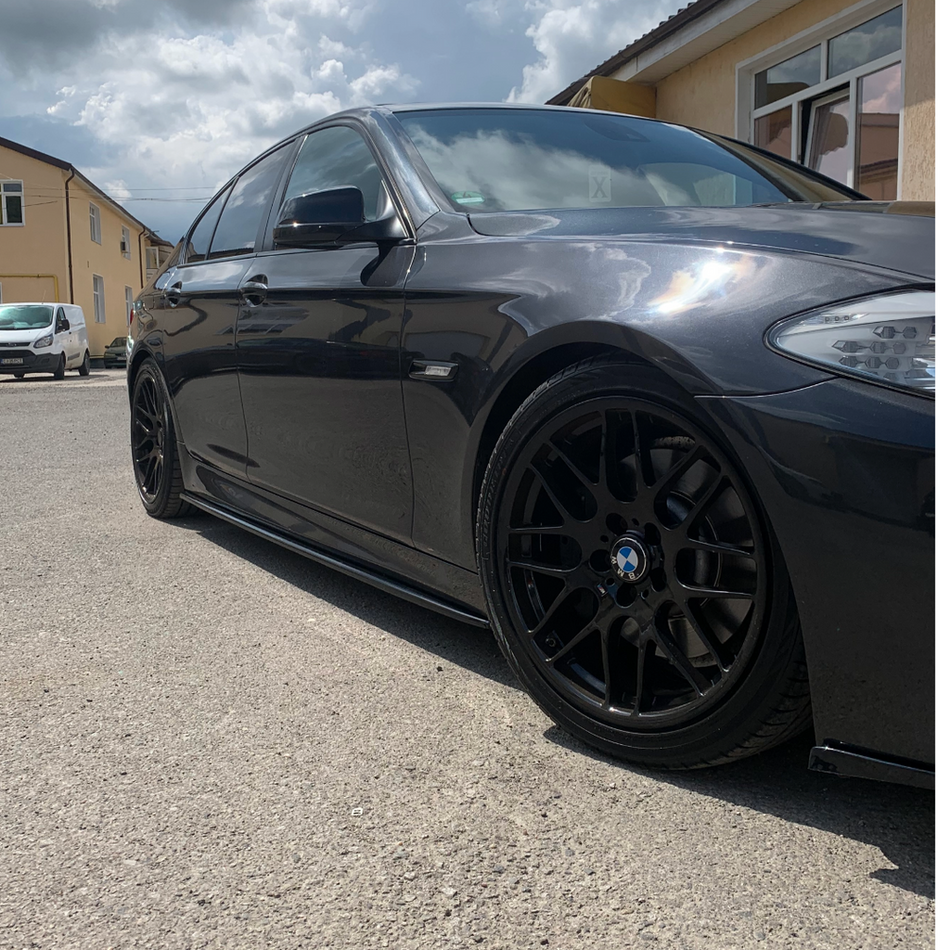 Prelungire praguri M-Performance BMW seria 5 F10 F11(2010-2017) negru lucios