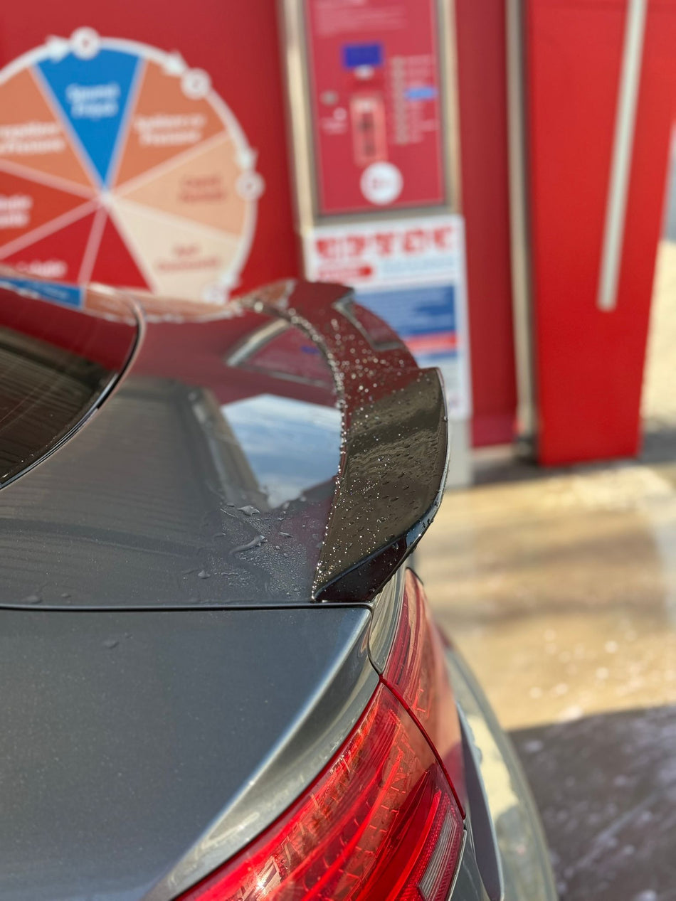 Eleron portbagaj M4 style compatibil cu Audi A5 B8 (2007-2016) negru lucios